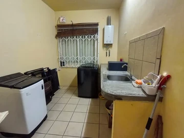 5 Bedroom Villa