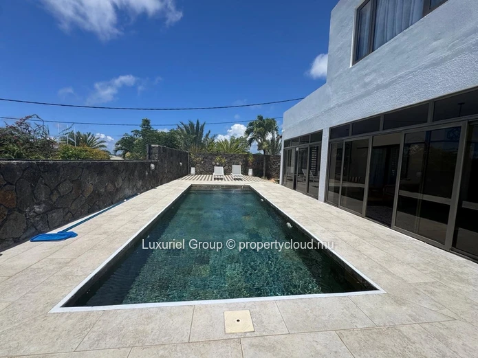 Luxury Property on Expansive Land for sale in Grand Baie