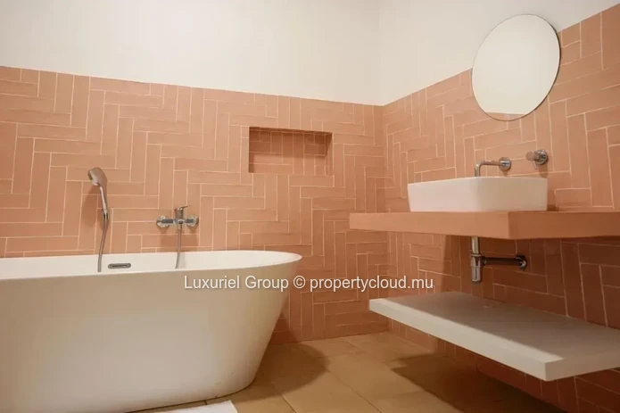 Modern Scandinavian-Style Villa For Rent In Saint Antoine