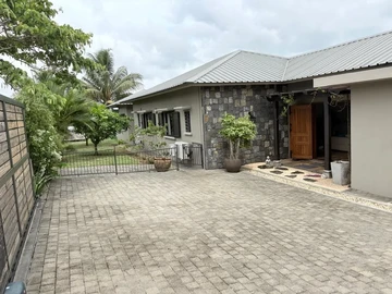 4 Bedroom Villa