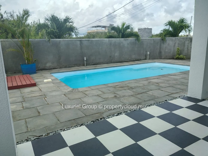 Spacious Villa with Private Pool, Rooftop, and Security – Mont Choisy