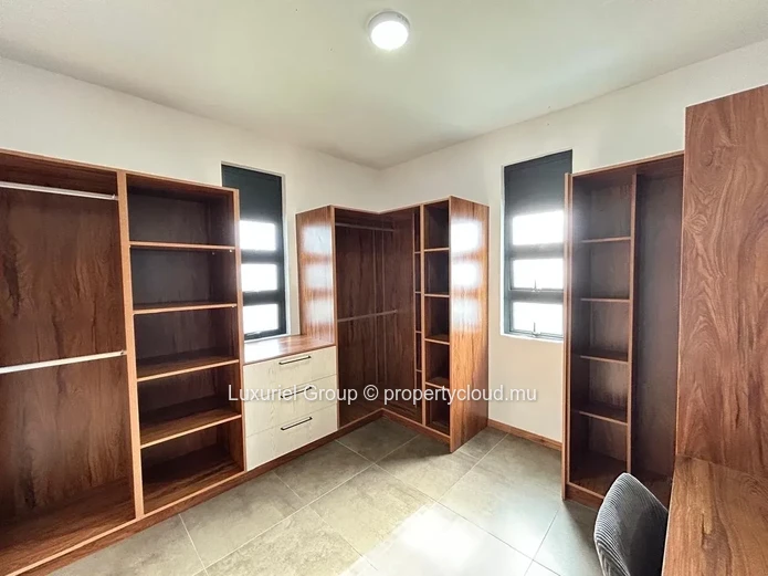Modern Villa For Rent In Péreybère – Comfort, Security And Elegance