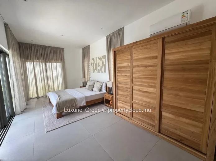 Stunning Contemporary Villa With Private Guest Annex