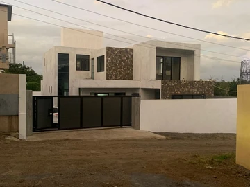 4 Bedroom Villa