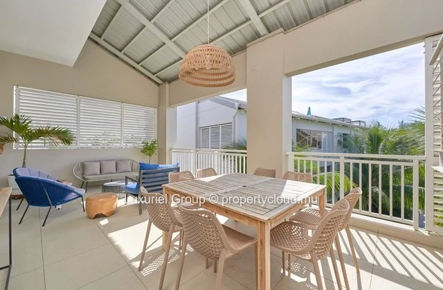 A Rare Tropical Retreat with Private Rooftop Pool in Pereybere