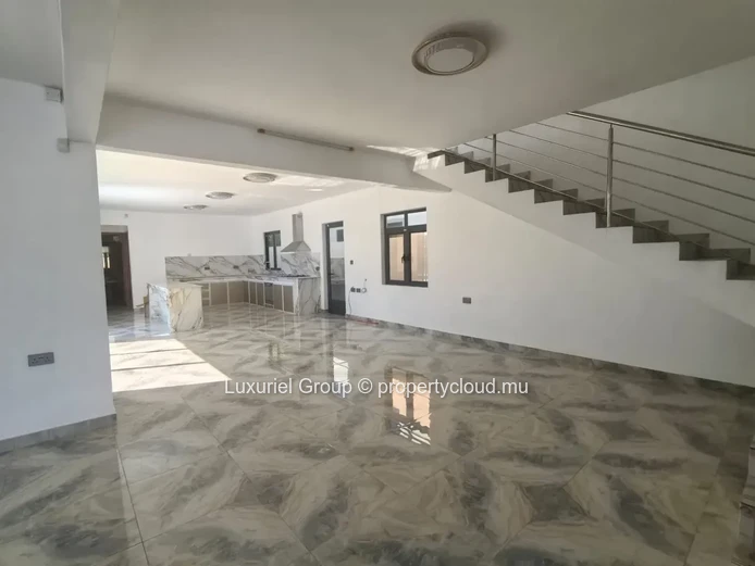 Luxury 5-Bedroom Villa for Rent in Cap Malheureux