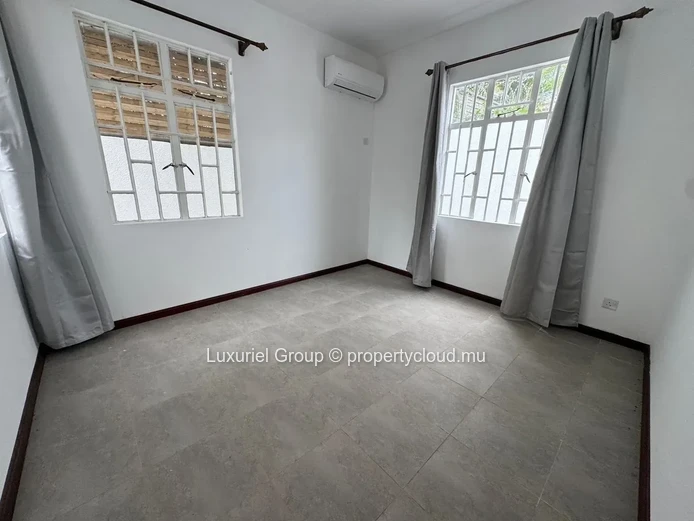 Family Villa With Pool For Rent – Péreybère