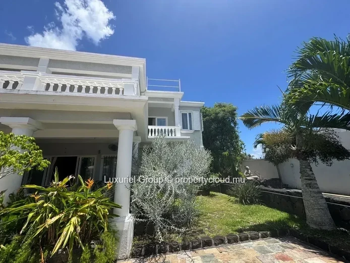 Embrace the Authentic Mauritian Lifestyle in Style