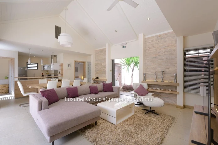 Sophisticated Villa for Sale in Grand Baie – A Luxurious Oasis