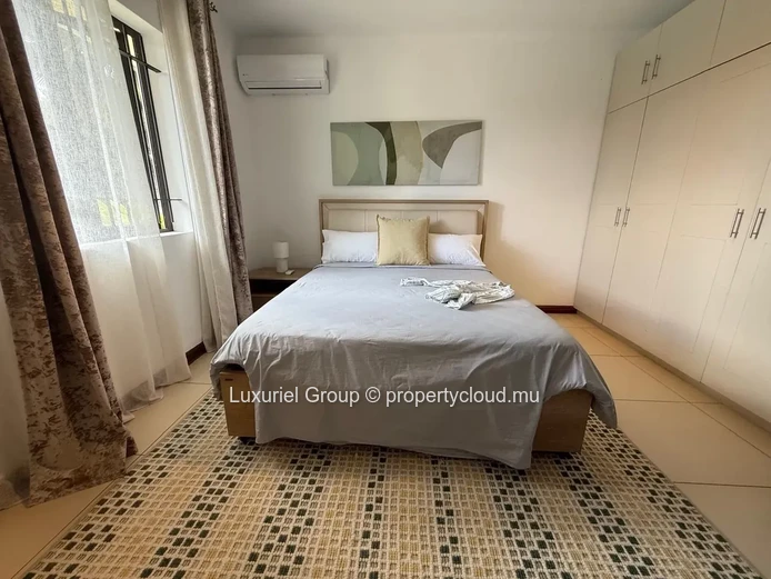 High-End Villa With Ensuite Bedrooms & Tropical Garden