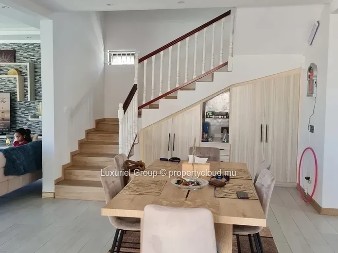 Stunning Family Villa in Grand Baie – Comfort, Security & Luxury Living