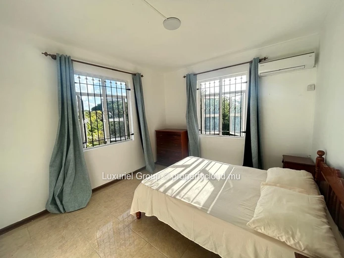 Discover This Charming House For Rent In Calodyne