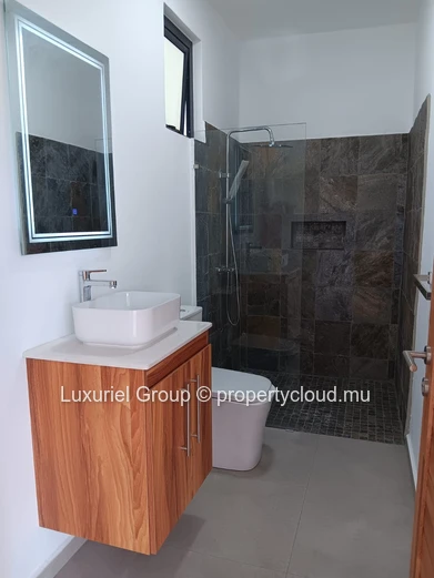Exceptional 3-Bedroom Home with Pool in Cap Malheureux