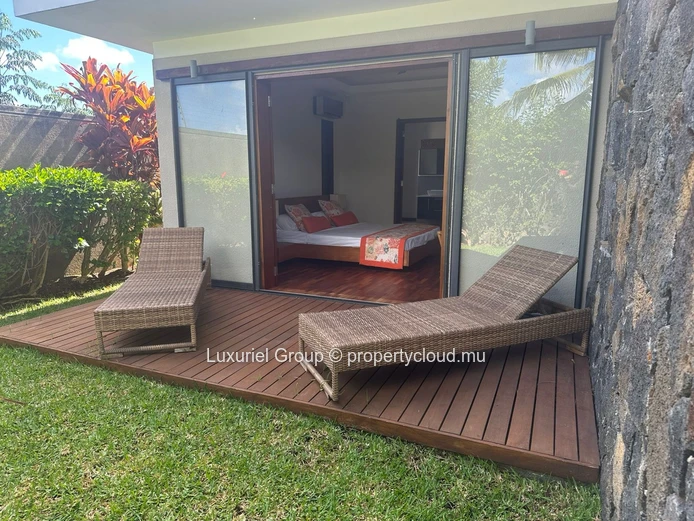 4-Bedroom Villa with Pool and Garden in Pereybere