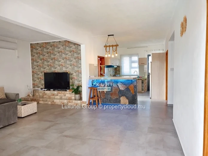 Spacious, Modern Villa