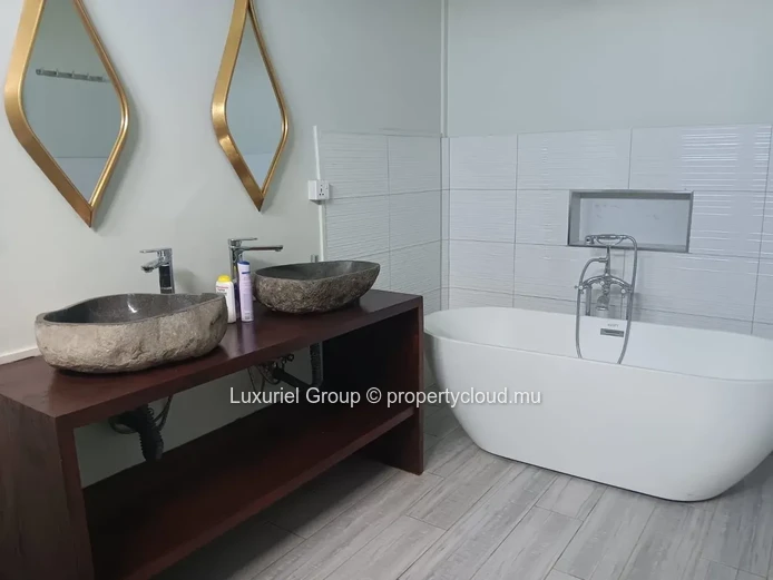 Villa élégante de 3 chambres avec piscine privée à louer