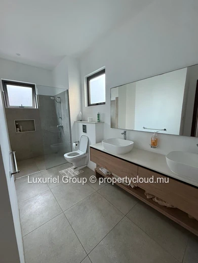 Exceptional Villa for Rent in Grand Baie – Luxury, Security, and Ultimate Comfort