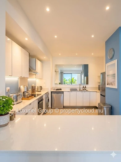 Elegance, Comfort and Walking Distance to the Beach