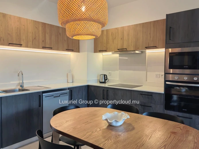 Elegant 3-Bedroom Corner Apartment in Beau Plan