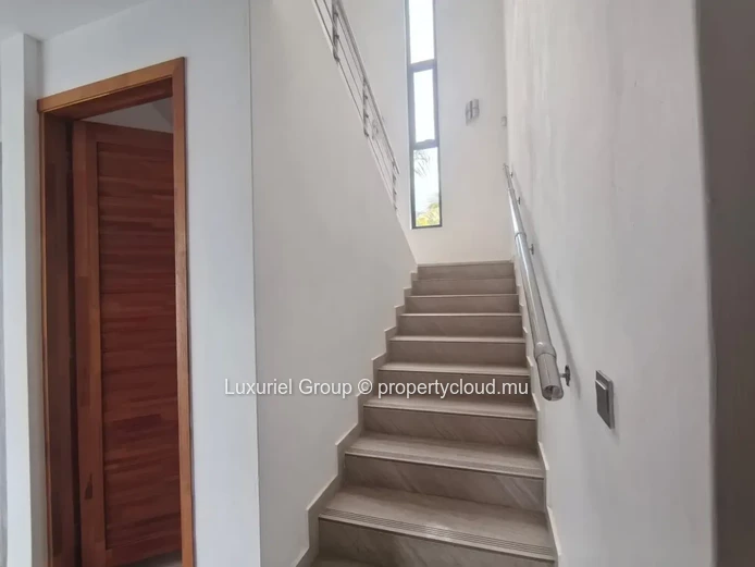 Exclusive 3 En-Suite Bedroom Villa with Landscaped Garden