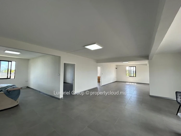 Premium Office Space in Grand Baie, Prime Location
