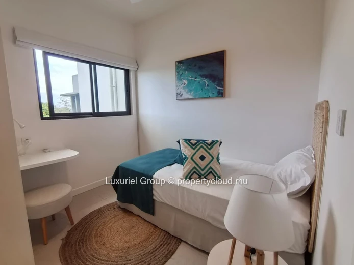 Elegant 3-Bedroom Corner Apartment in Beau Plan