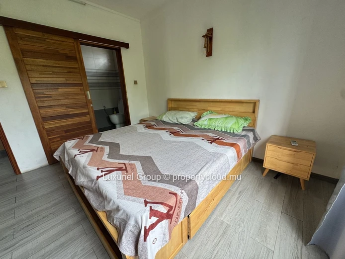 Elegant 4-Bedroom Villa with Pool and Garden in Prestigious Pereybere