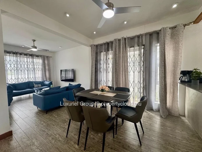 Contemporary Villa for Rent – Grand Baie