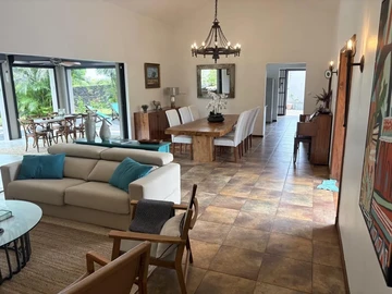 4 Bedroom Villa