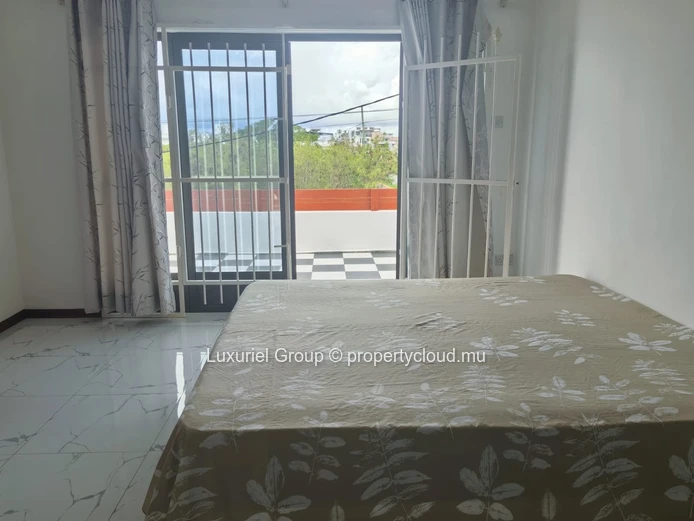 Spacious Villa with Pool, Rooftop, and Security – Mont Choisy
