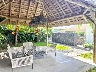 Calodyne Gem – Modern Villa with Pool, Office, and Garden Oasis