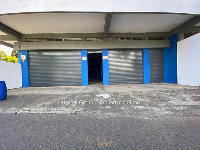 Commercial Building For Long-Term Rent