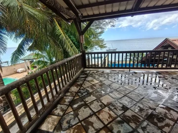 5 Bedroom Villa