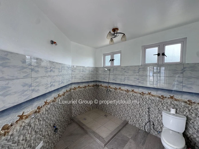 Propriété à vendre à Grand Baie – Opportunité résidentielle et commerciale exceptionnelle