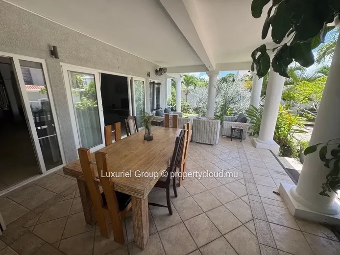 Embrace the Authentic Mauritian Lifestyle in Style