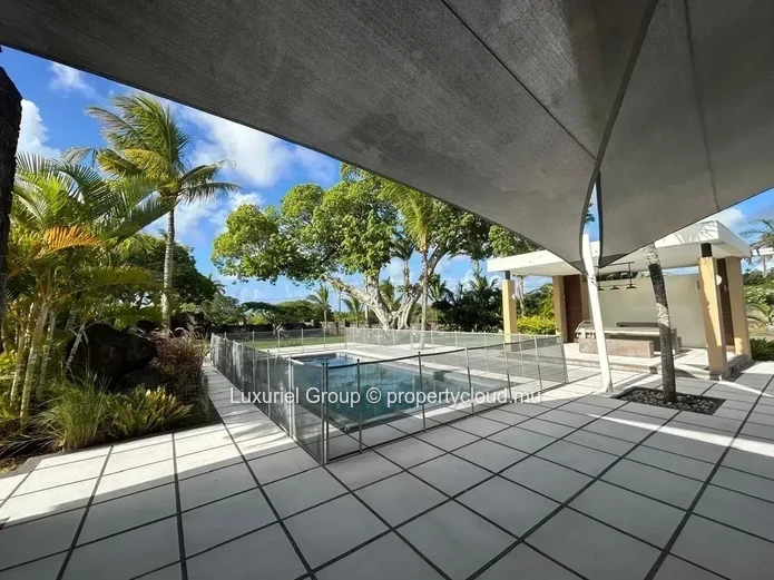 Prestige House for Rent – Private Estate in Forêt Daruty