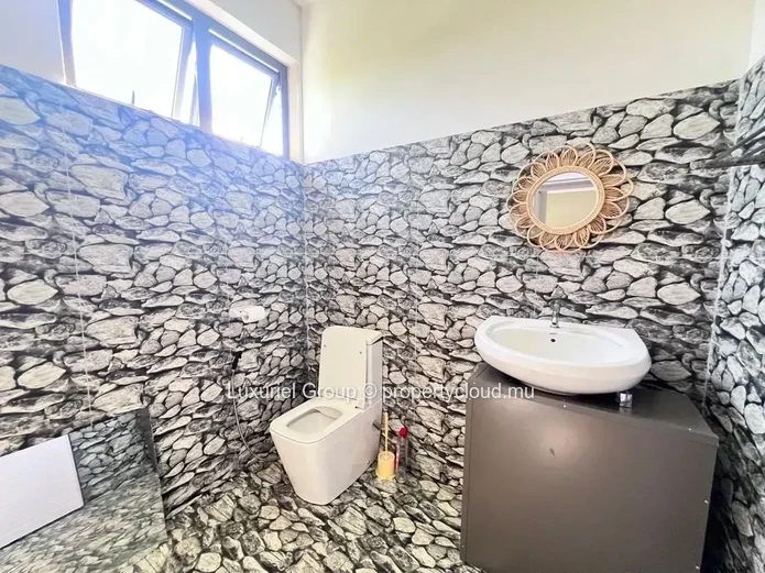 Charming Cosy Villa In Grand Baie – 3 Ensuite Bedrooms, Secure And Well Located