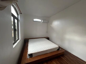 5 Bedroom Villa