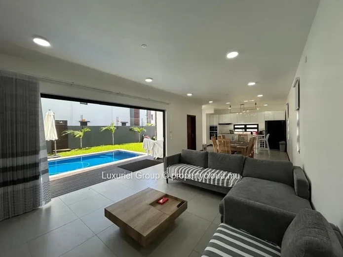 Stunning Villa with Pool, Garden and Terrace in Grand Baie