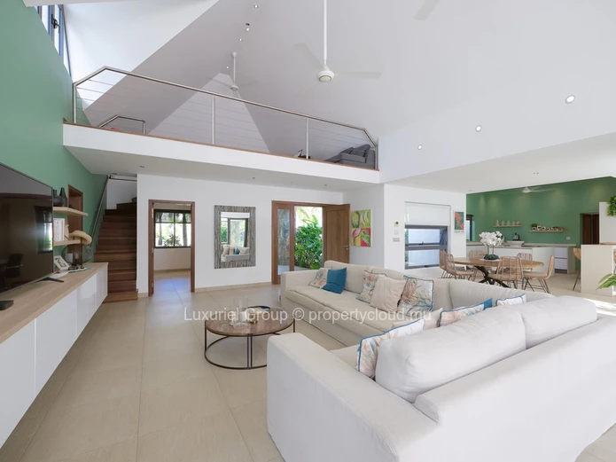 Sublime 4-Bedroom En-Suite Villa - Res Tahitia