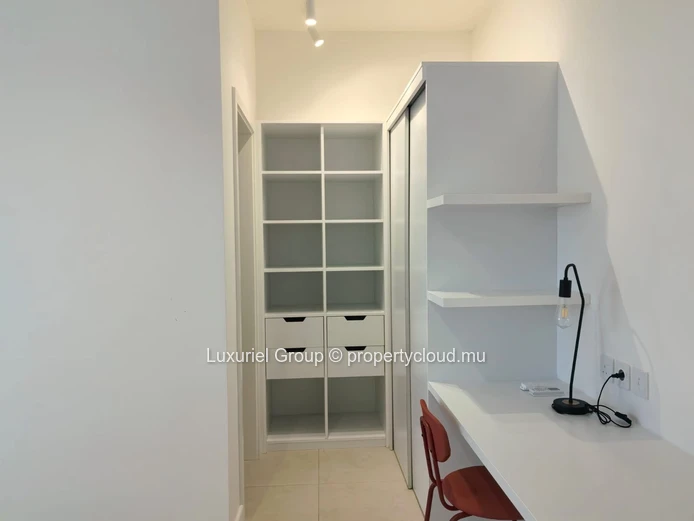Elegant 3-Bedroom Corner Apartment in Beau Plan