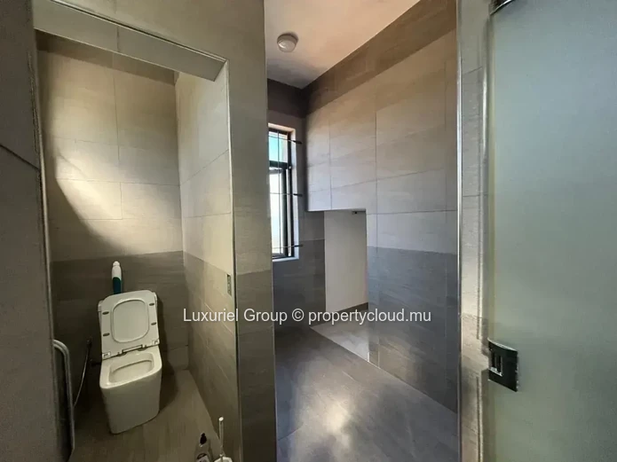 Elegant House in Calodyne, in a Quiet and Peaceful Reside