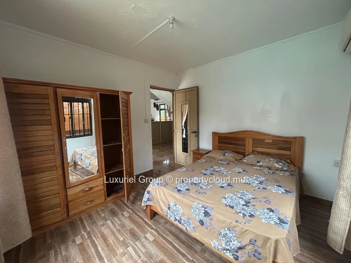 Modern 4-Bedroom Villa with Private Pool in Pereybere