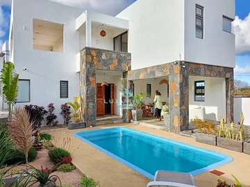 5 Bedroom Villa