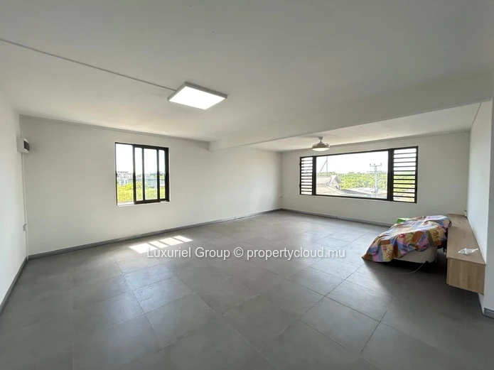 Premium Office Space in Grand Baie, Prime Location