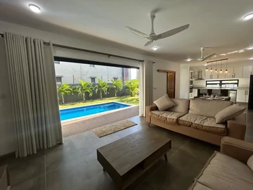 4 Bedroom Villa