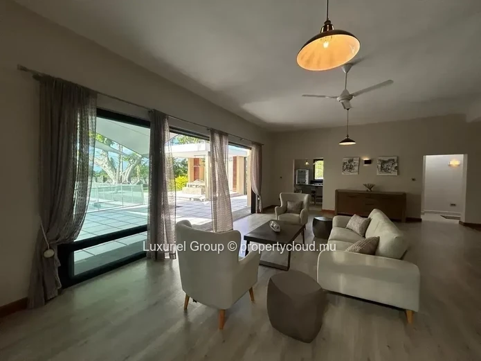 Prestige House for Rent – Private Estate in Forêt Daruty