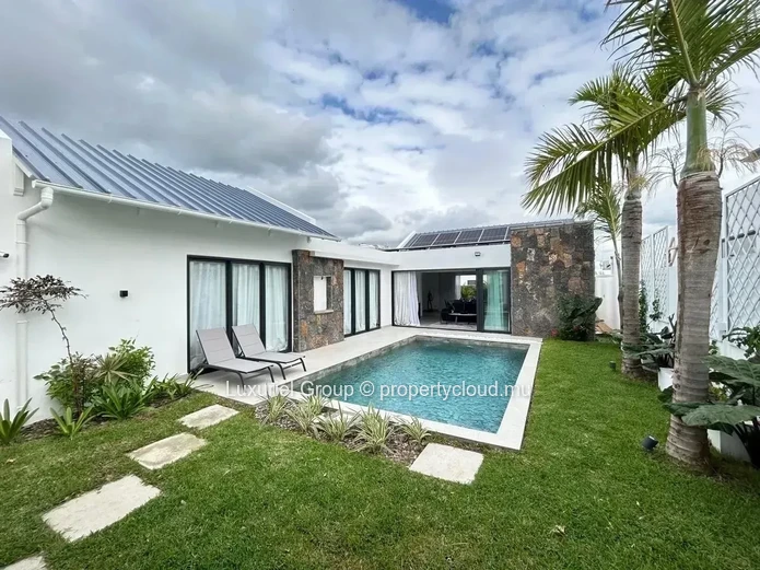 Beautiful Designer Villa with Pool and Outdoor Living Spaces