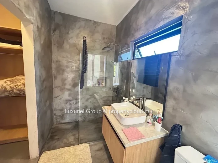 Contemporary 3-Bedroom Villa for Rent in Private Calodyne Residence