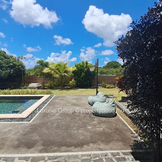 Stunning 4-Bedroom Villa in Secure Mont Piton Estate